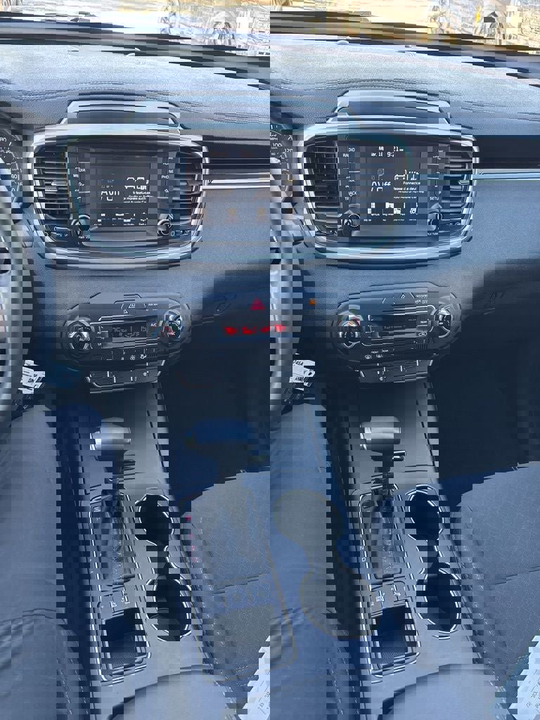 Used 2019 Kia Sorento S image 15