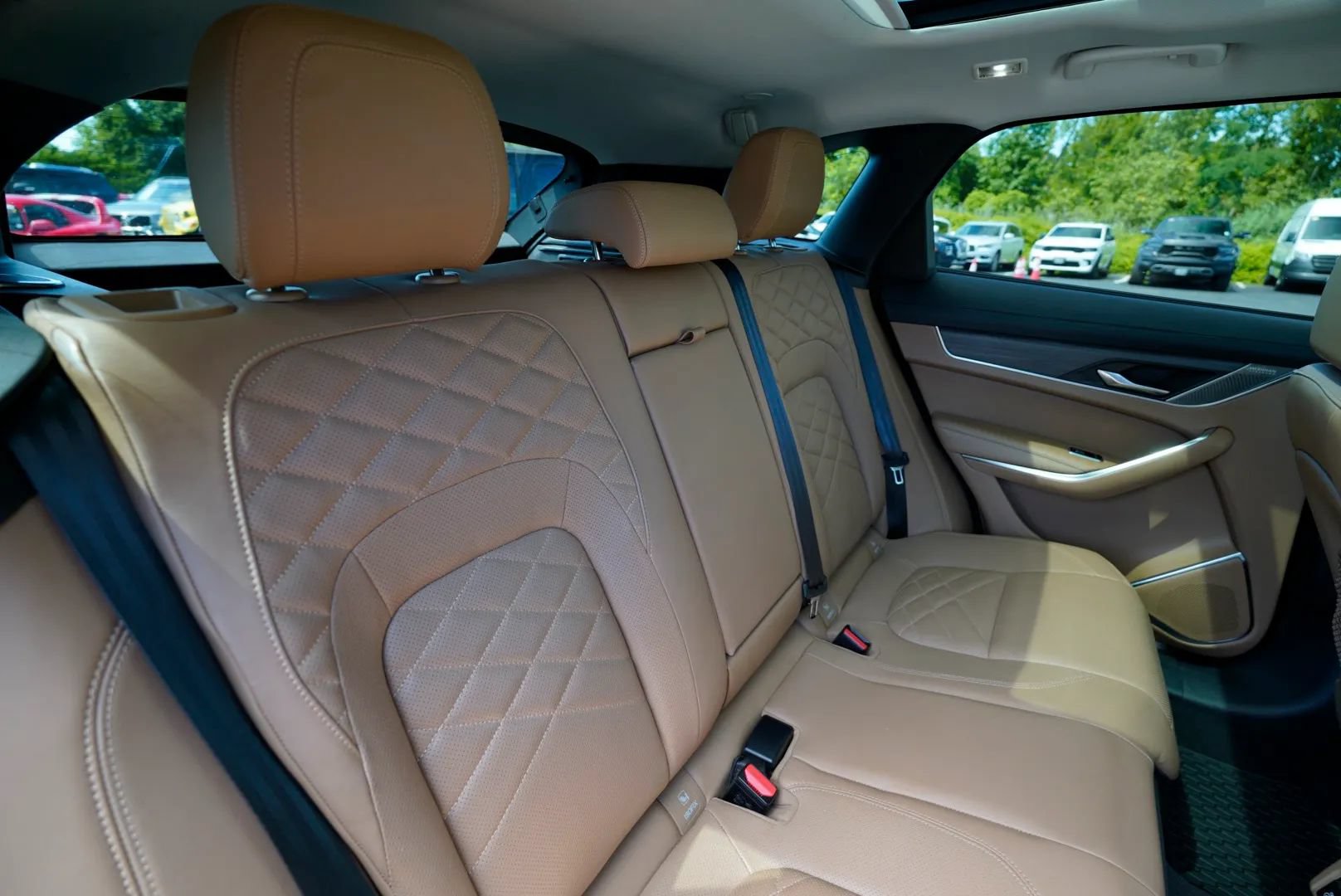 Used 2021 Jaguar F-PACE S AWD/4WD image 39