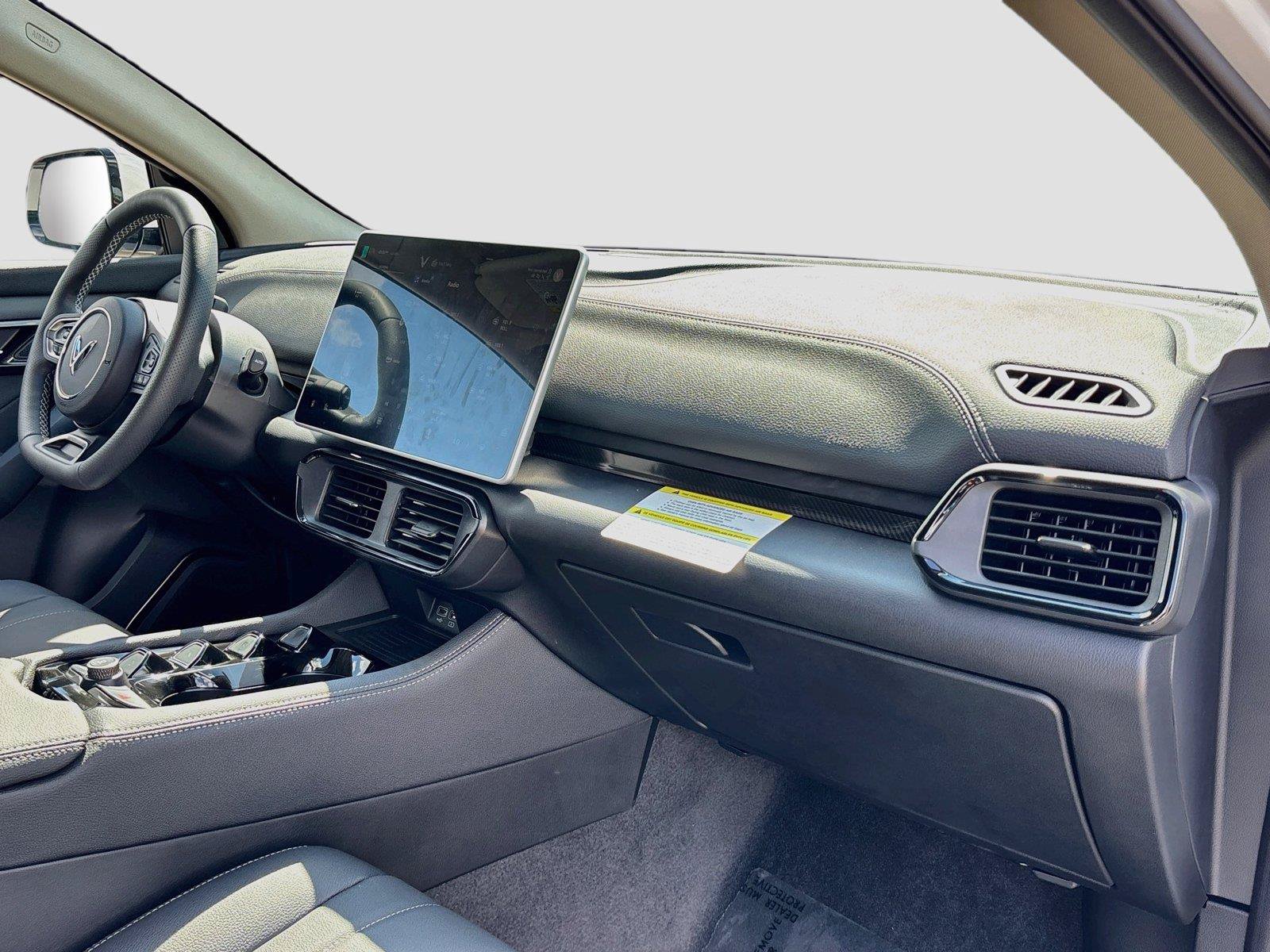 New 2027 VinFast VF 8 Eco AWD/4WD image 28