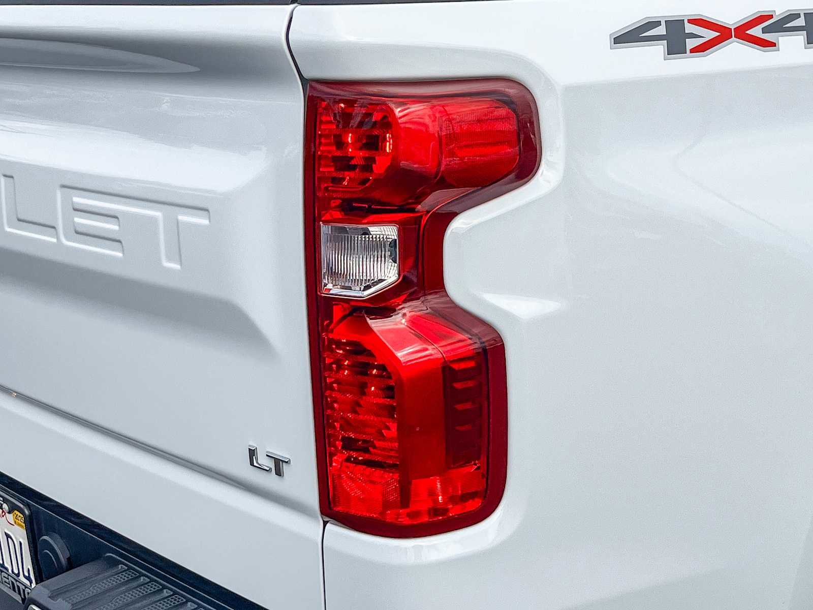 Used 2024 Chevrolet Silverado 1500 LT image 8