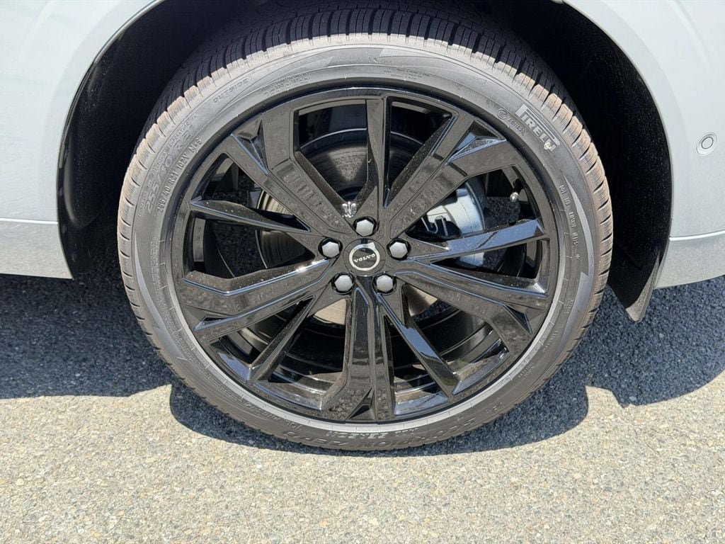 New 2026 Volvo XC60 B5 Ultra w/ Protection Package Premier AWD/4WD image 24