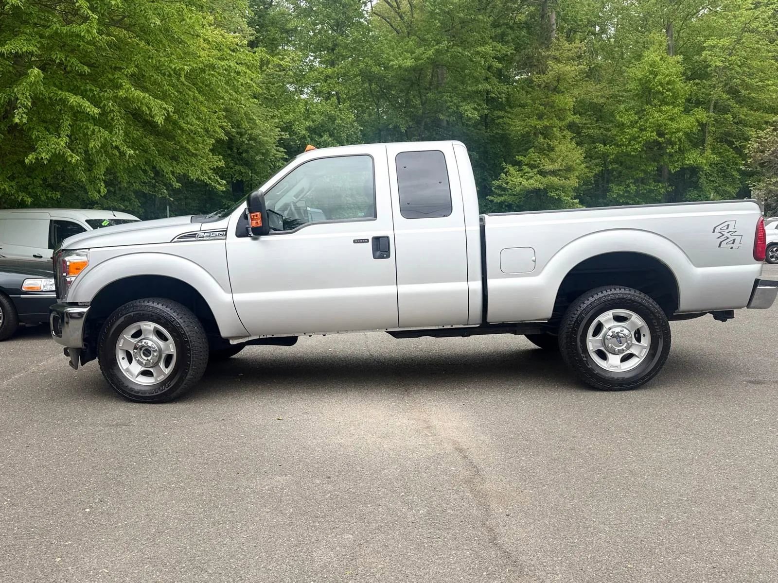 Used 2015 Ford F350 XLT AWD/4WD image 4