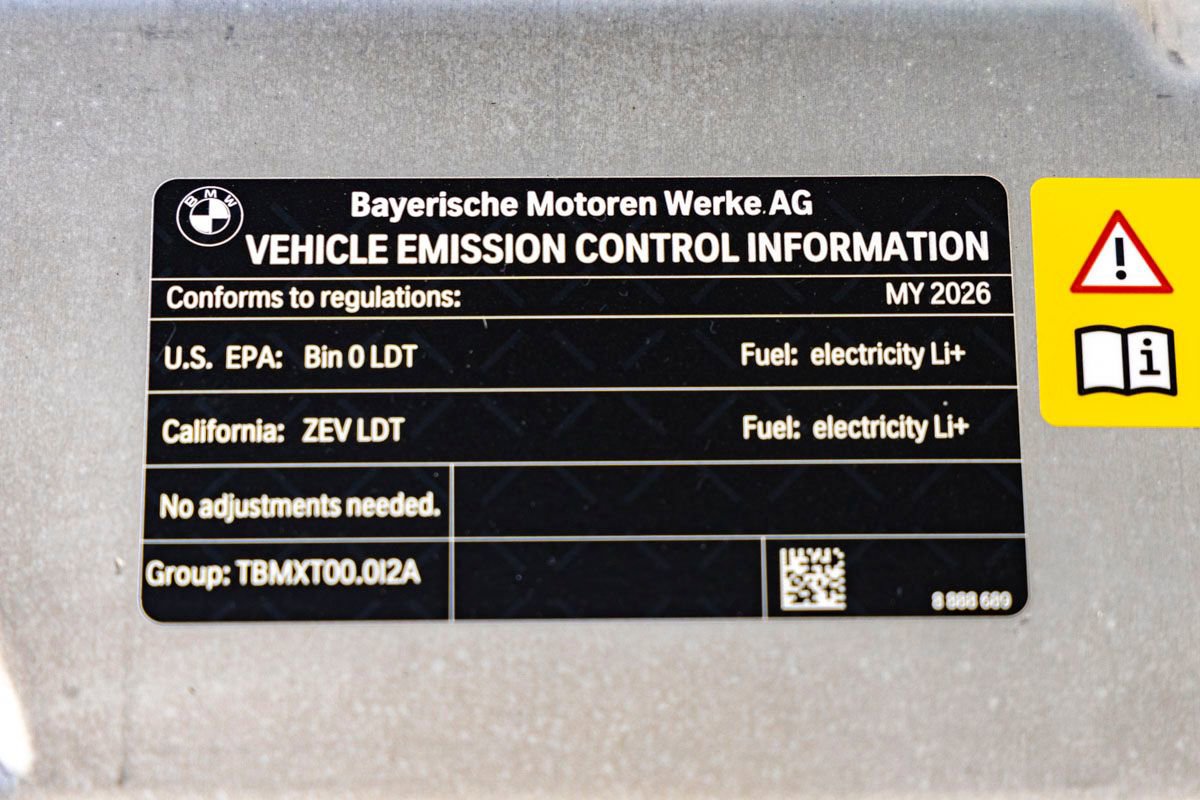 New 2026 BMW iX xDrive45 w/ M Sport Package image 33