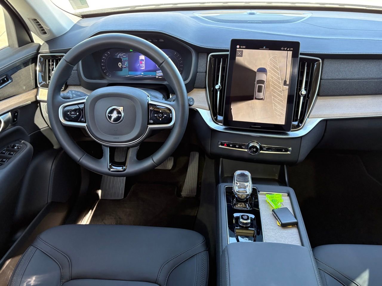 New 2026 Volvo XC90 B5 Plus w/ Protection Package Premier image 12