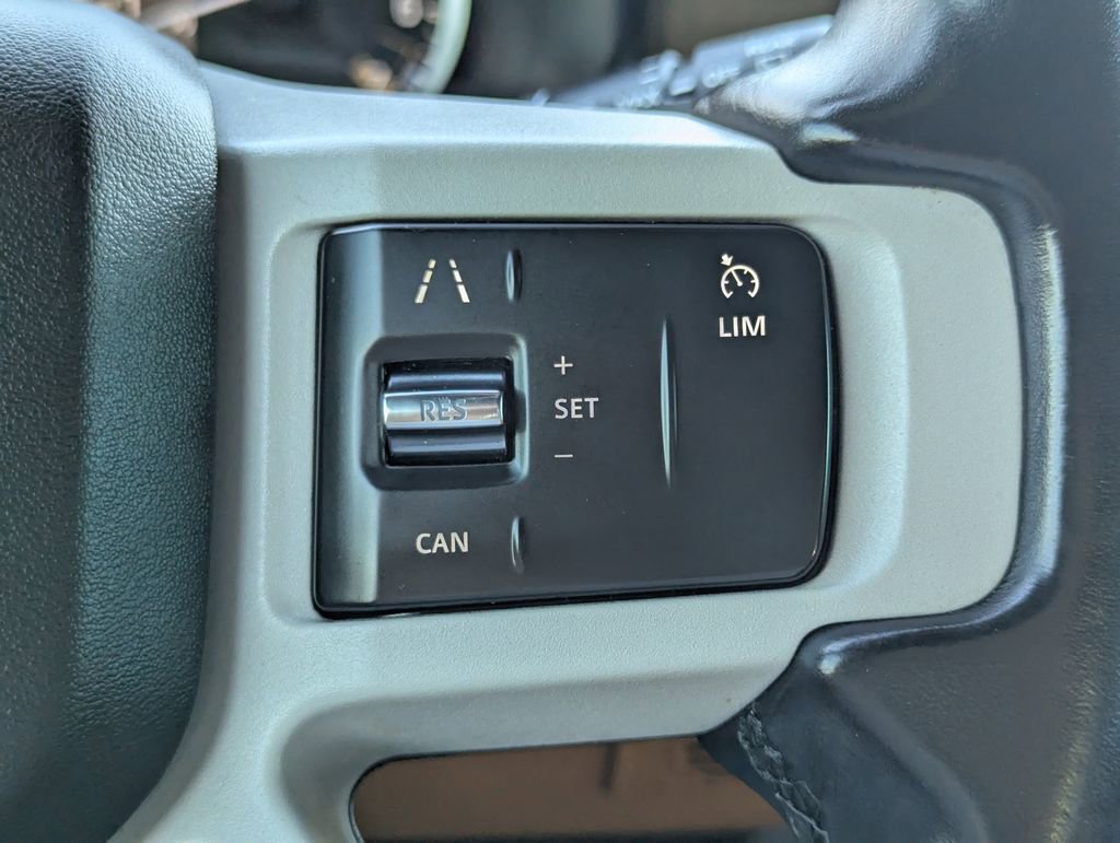 Used 2023 Land Rover Defender 110 X-Dynamic SE AWD/4WD image 23