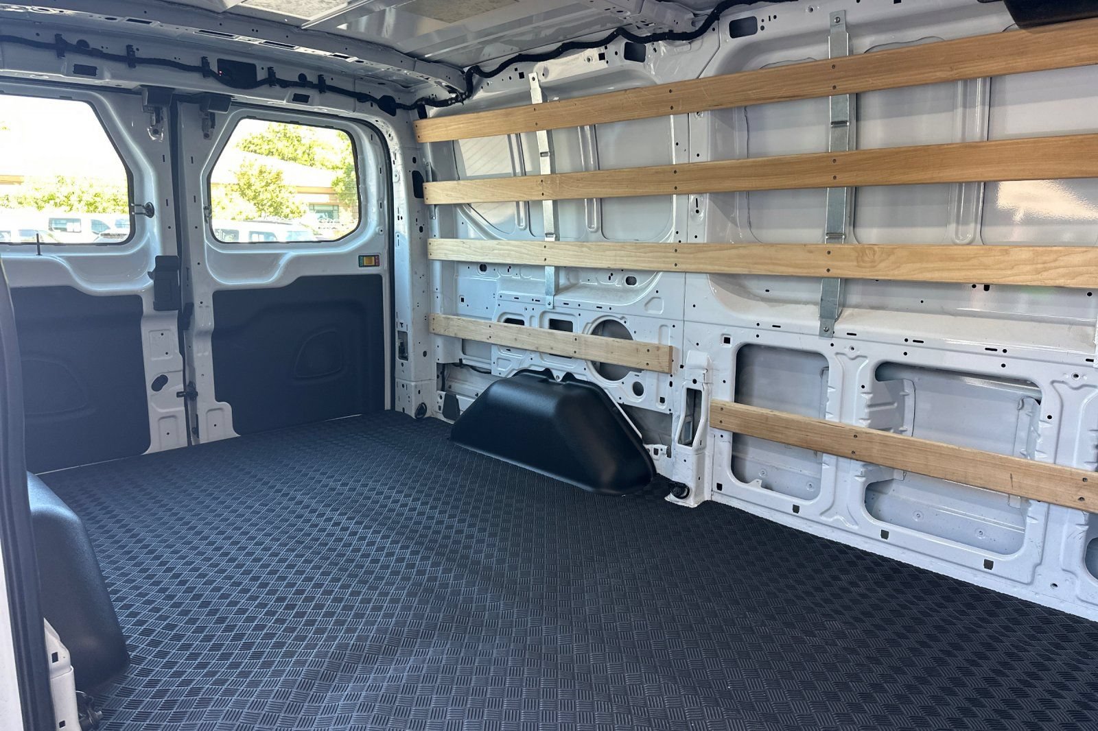 Used 2025 Ford Transit 250 Low Roof w/ Exterior Upgrade Package RWD image 13
