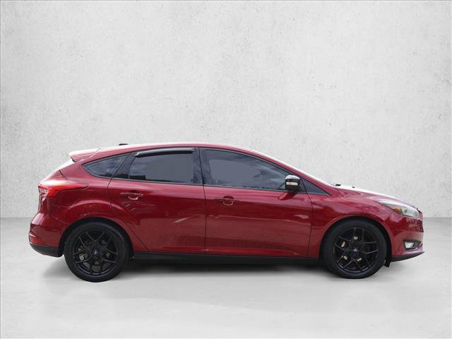 Used 2017 Ford Focus SEL w/ Winter Package FWD image 4