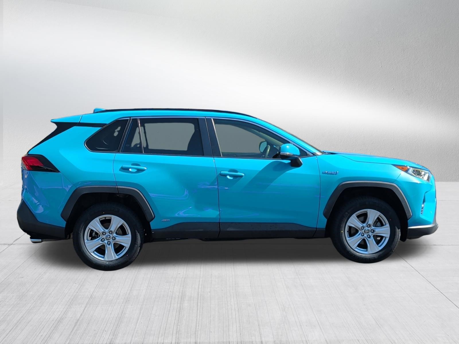 Used 2021 Toyota RAV4 XLE w/ Convenience Package AWD/4WD image 8