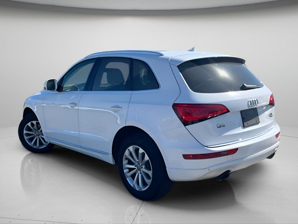 Used 2016 Audi Q5 2.0T Premium Plus w/ Technology Package AWD/4WD image 11