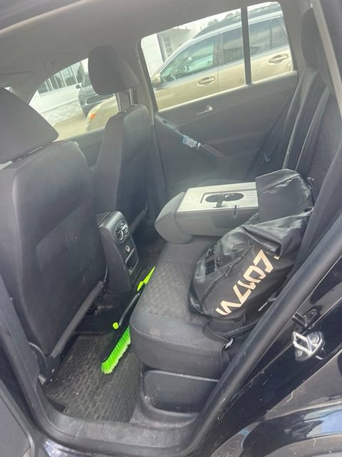 Used 2012 Volkswagen Tiguan S FWD image 13