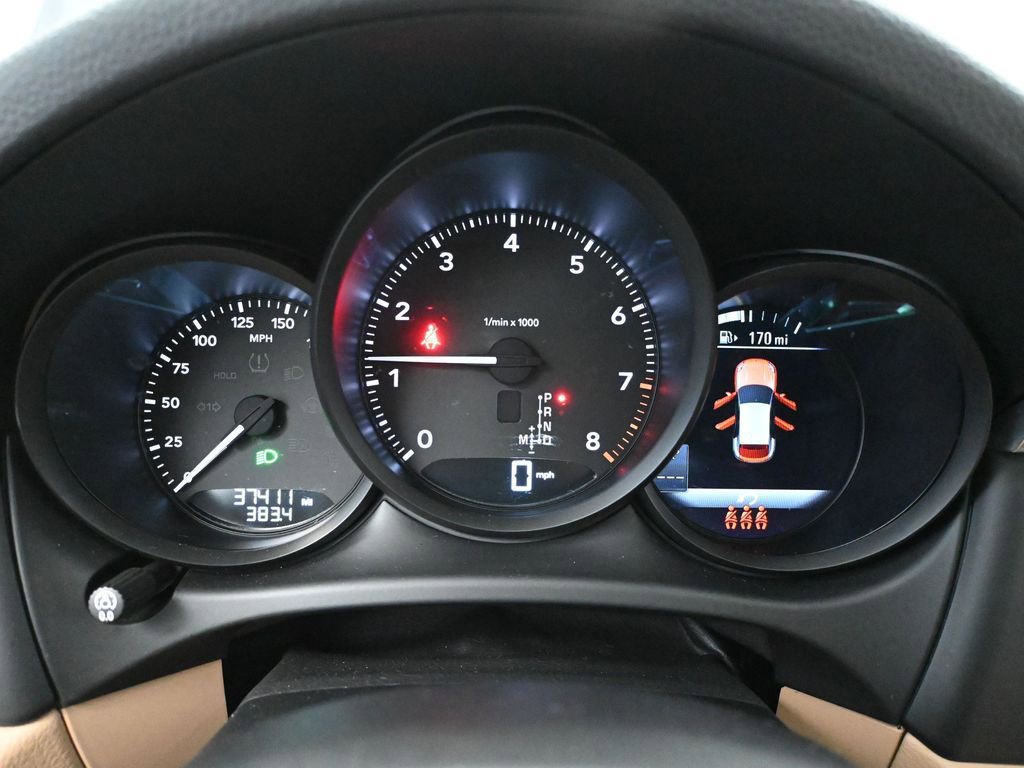 Used 2022 Porsche Macan Base image 34