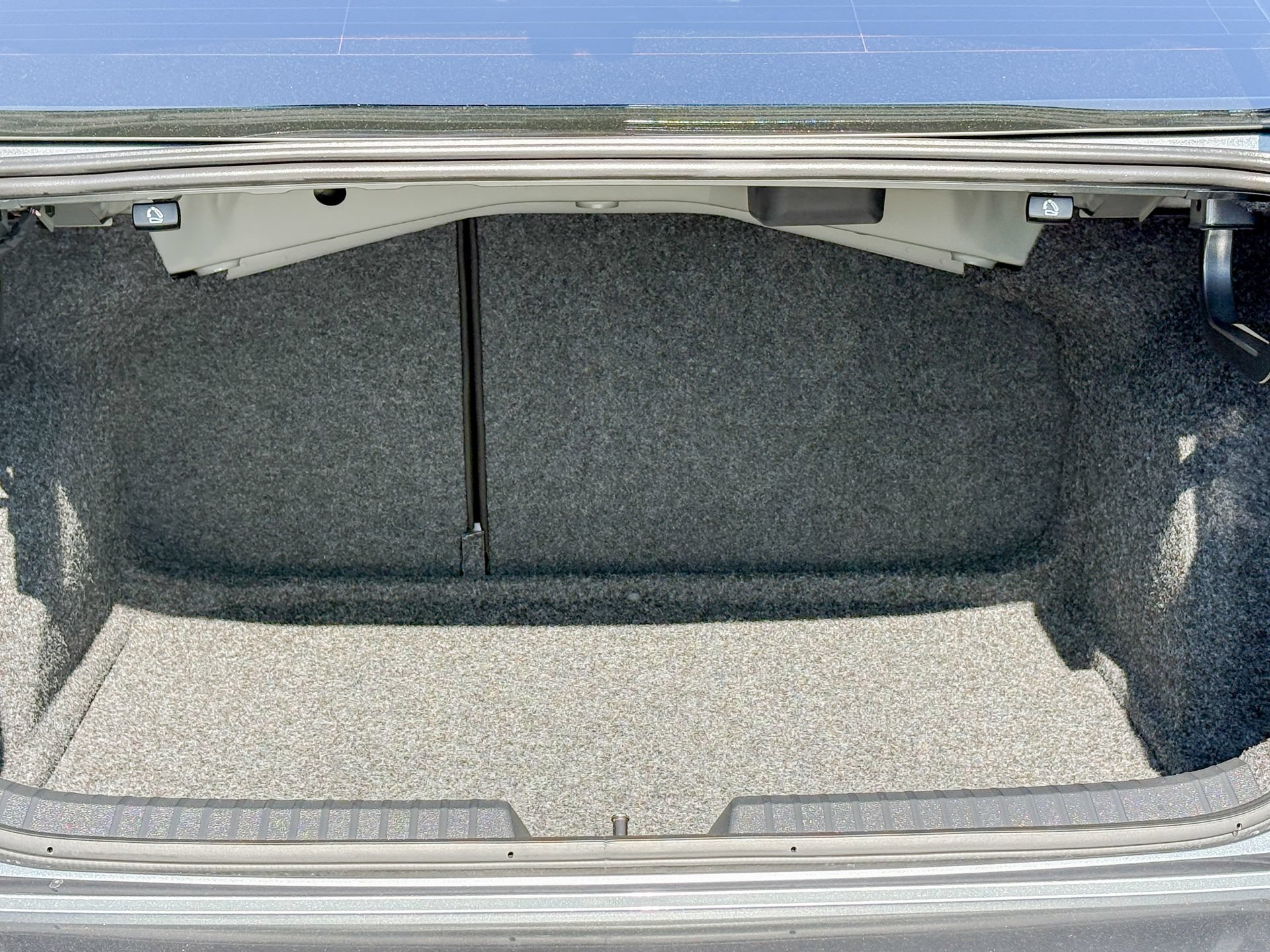 Used 2025 Volkswagen Jetta S FWD image 31
