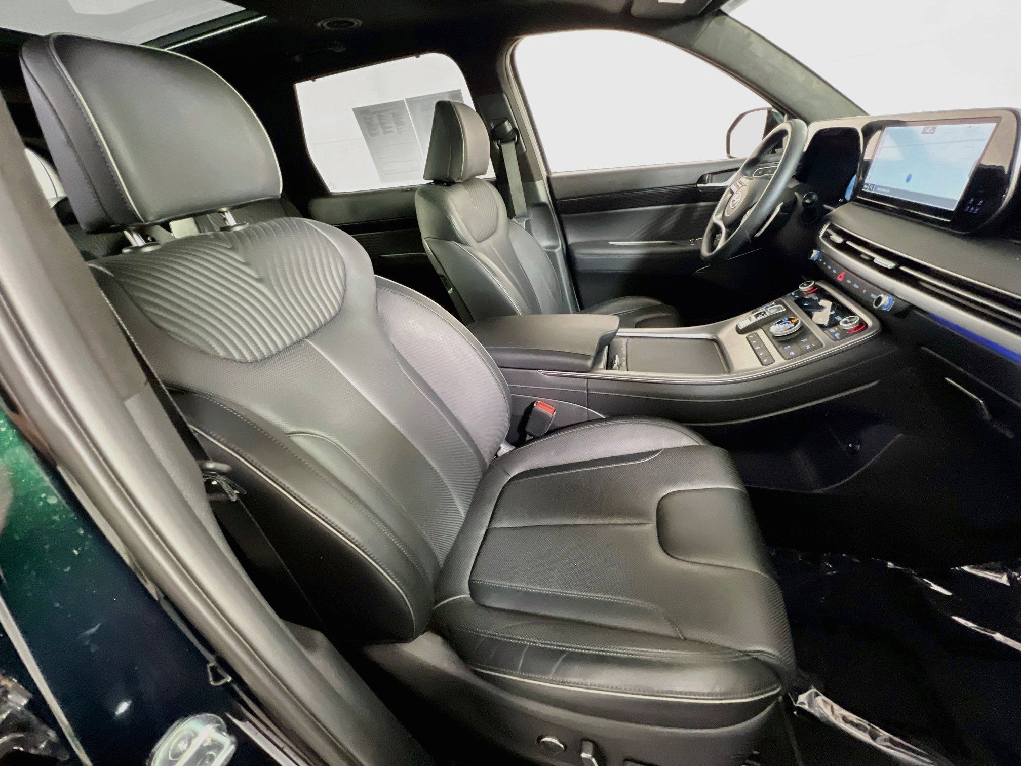 Used 2023 Hyundai Palisade Calligraphy w/ Winter Package image 31