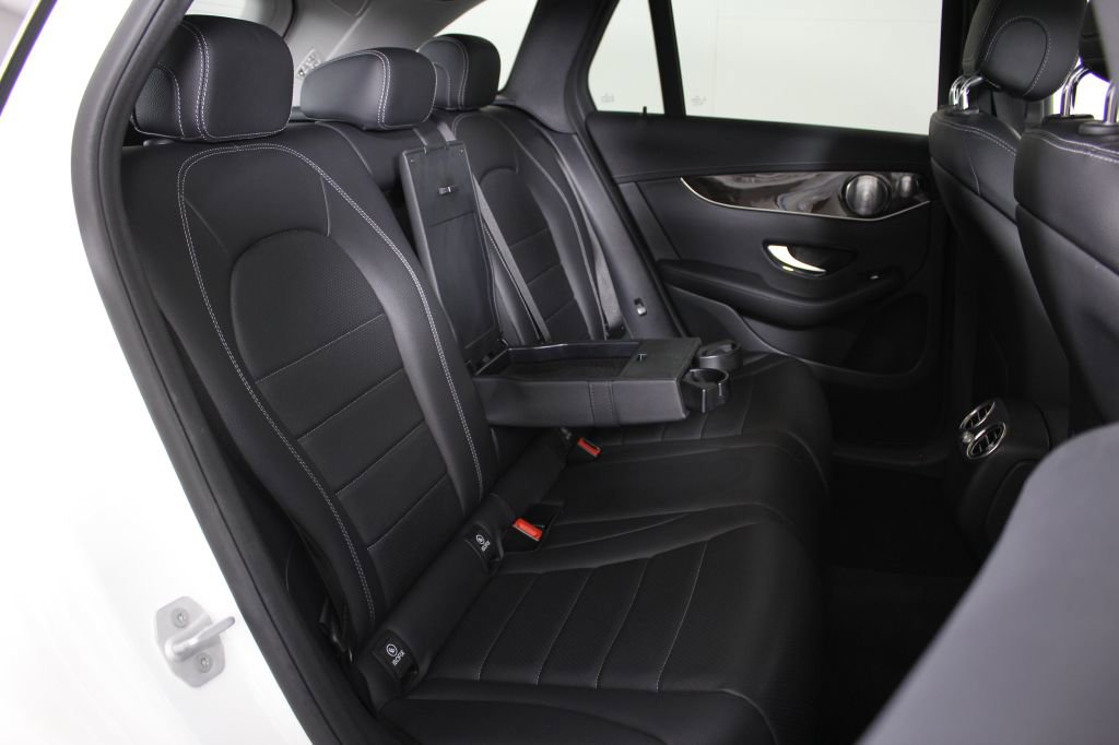 Used 2016 Mercedes-Benz GLC 300 4MATIC image 38