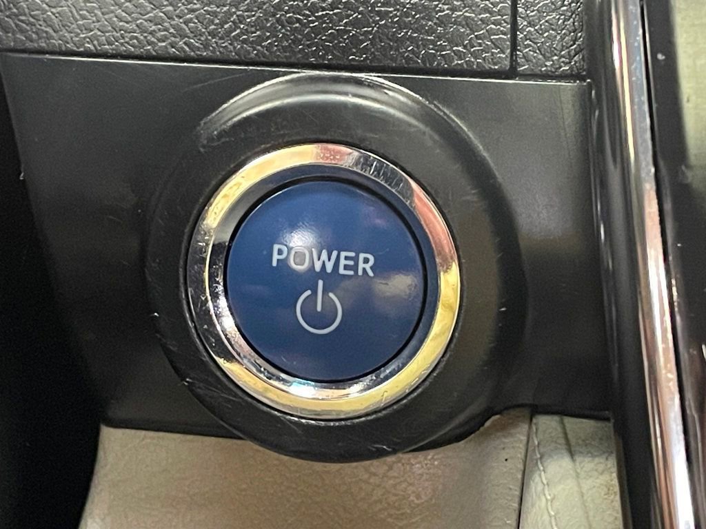 Used 2012 Toyota Camry XLE w/ Leather Pkg image 23