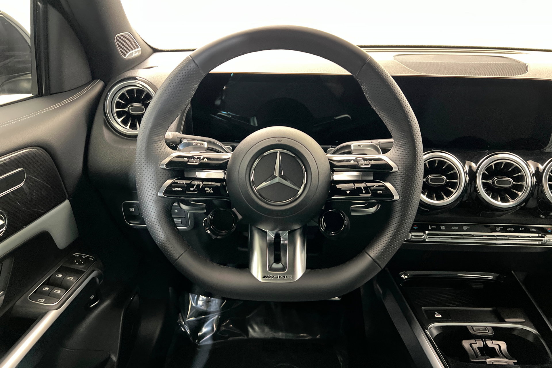 New 2026 Mercedes-Benz GLB 35 AMG AMG GLB 35 image 12