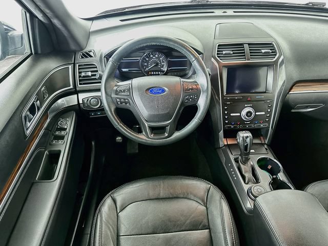 Used 2019 Ford Explorer Limited w/ Class III Trailer Tow Package AWD/4WD image 4