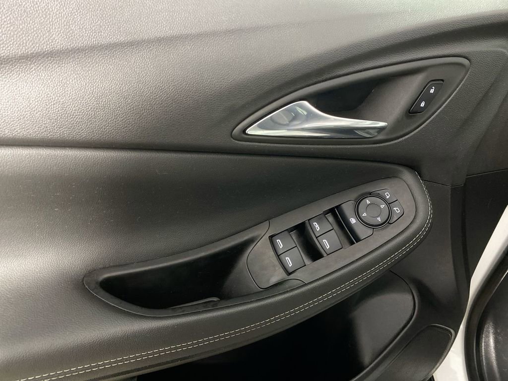 Certified 2023 Buick Encore GX Select image 13