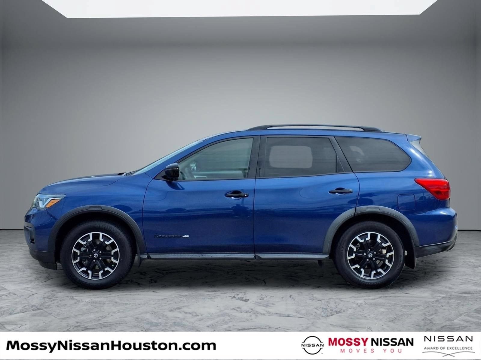Used 2019 Nissan Pathfinder SV w/ Rock Creek Edition FWD image 5