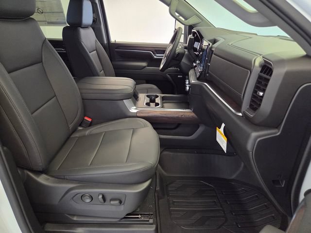 New 2026 GMC Sierra 3500 SLT w/ SLT Premium Package AWD/4WD image 17