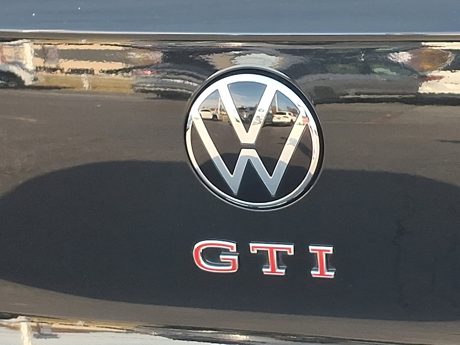 Certified 2025 Volkswagen GTI Autobahn image 30