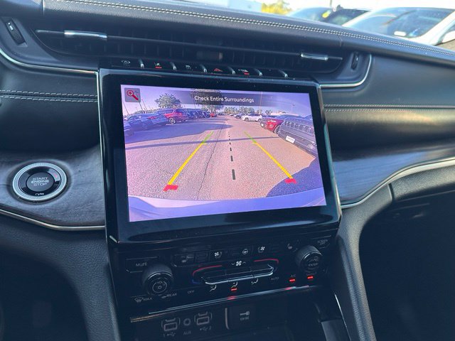 Used 2023 Jeep Grand Cherokee L Overland w/ Luxury Tech Group IV AWD/4WD image 28