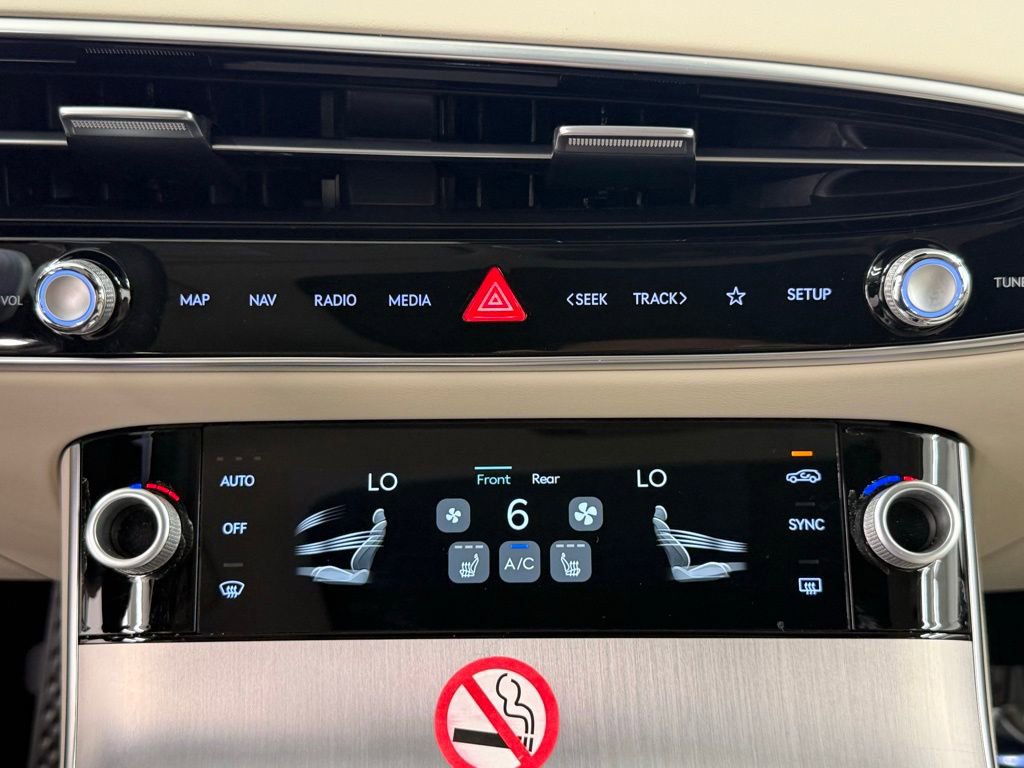 Used 2026 Genesis GV70 2.5T Select image 31