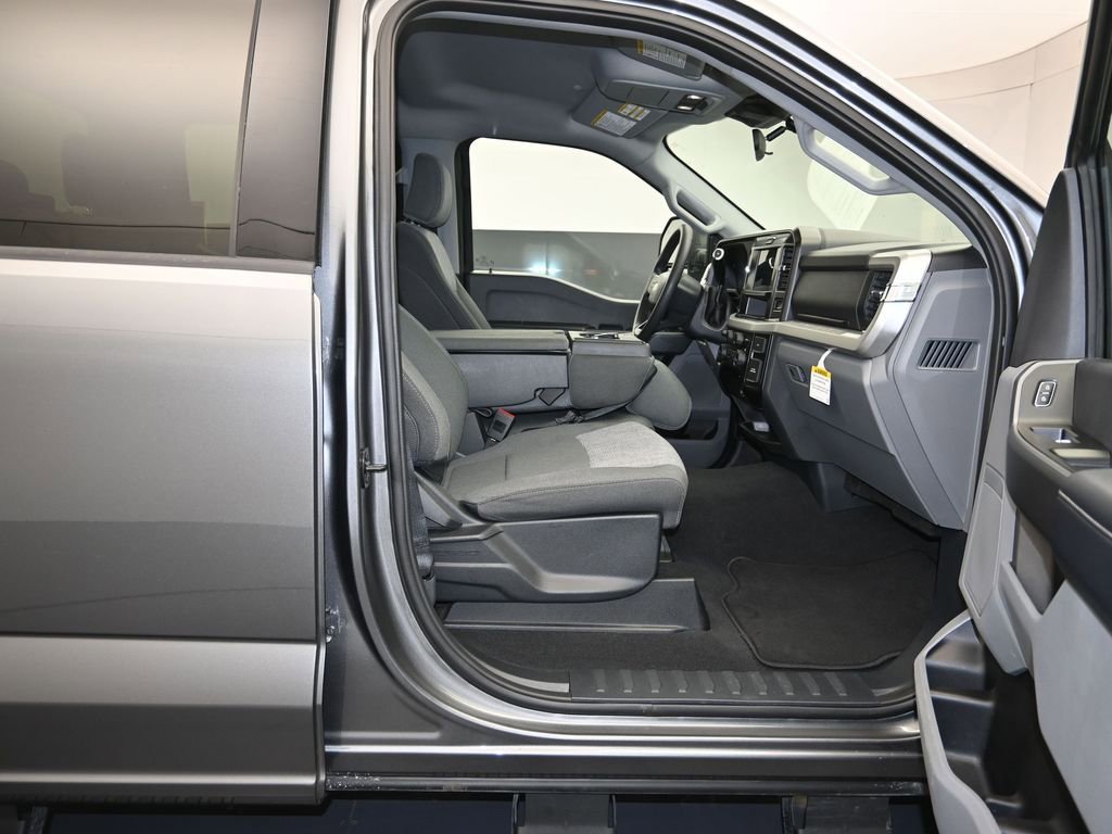 Certified 2025 Ford F250 XLT image 26