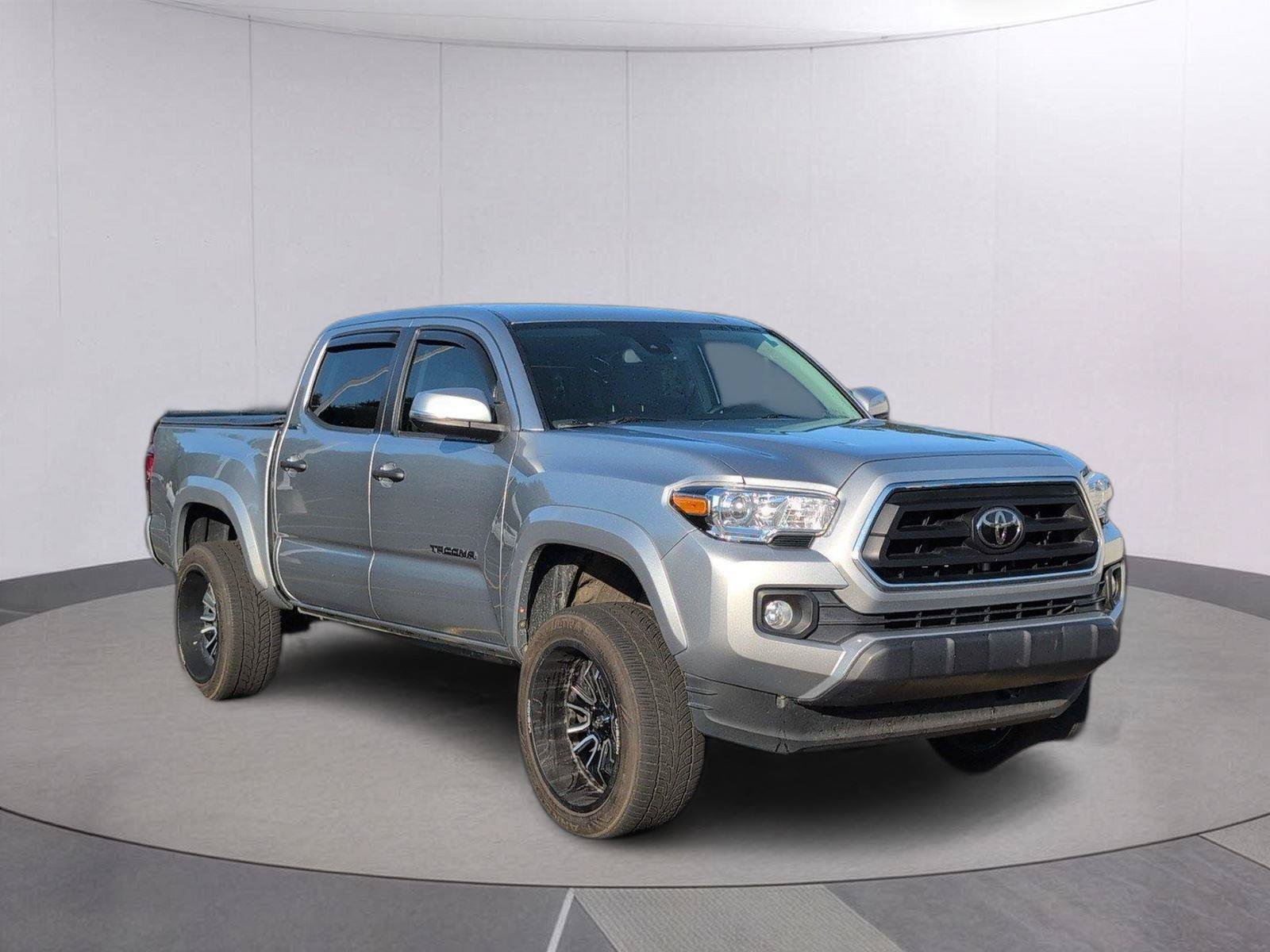 Used 2022 Toyota Tacoma SR5 w/ Technology Package RWD image 10