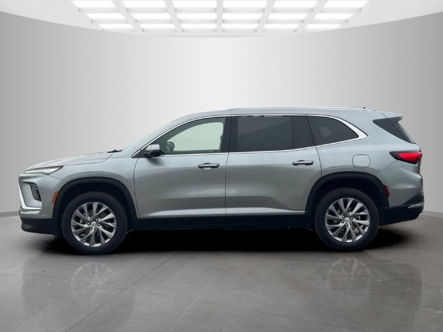 Used 2025 Buick Enclave Preferred AWD/4WD image 4