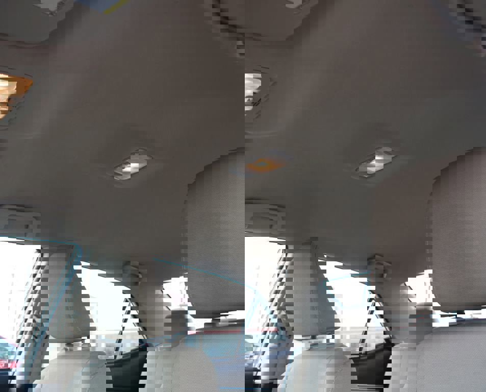 Used 2016 Toyota Corolla LE image 6