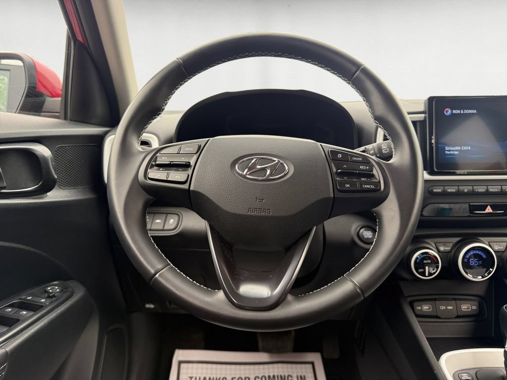 Certified 2022 Hyundai Venue Limited FWD image 13