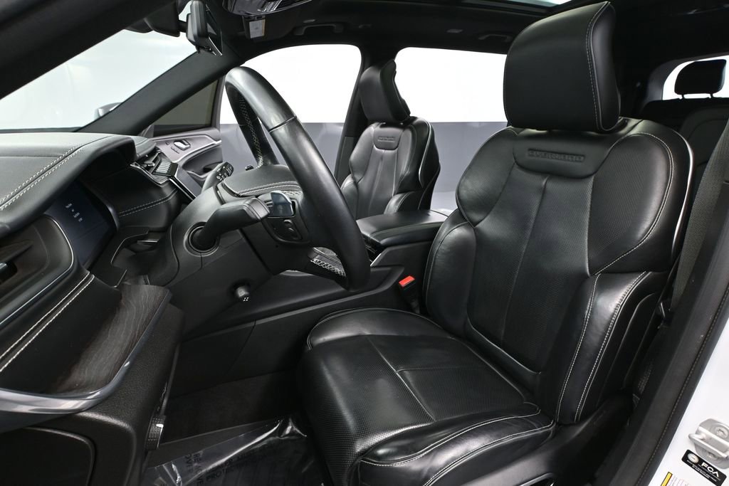 Used 2021 Jeep Grand Cherokee L Overland w/ Advanced Protech Group III image 27