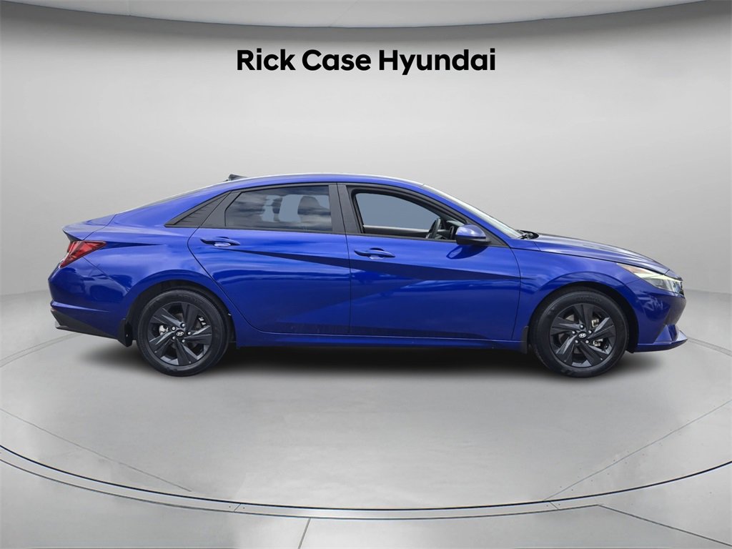 Certified 2023 Hyundai Elantra SEL image 4