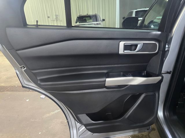Used 2023 Ford Explorer XLT w/ Equipment Group 202A AWD/4WD image 24