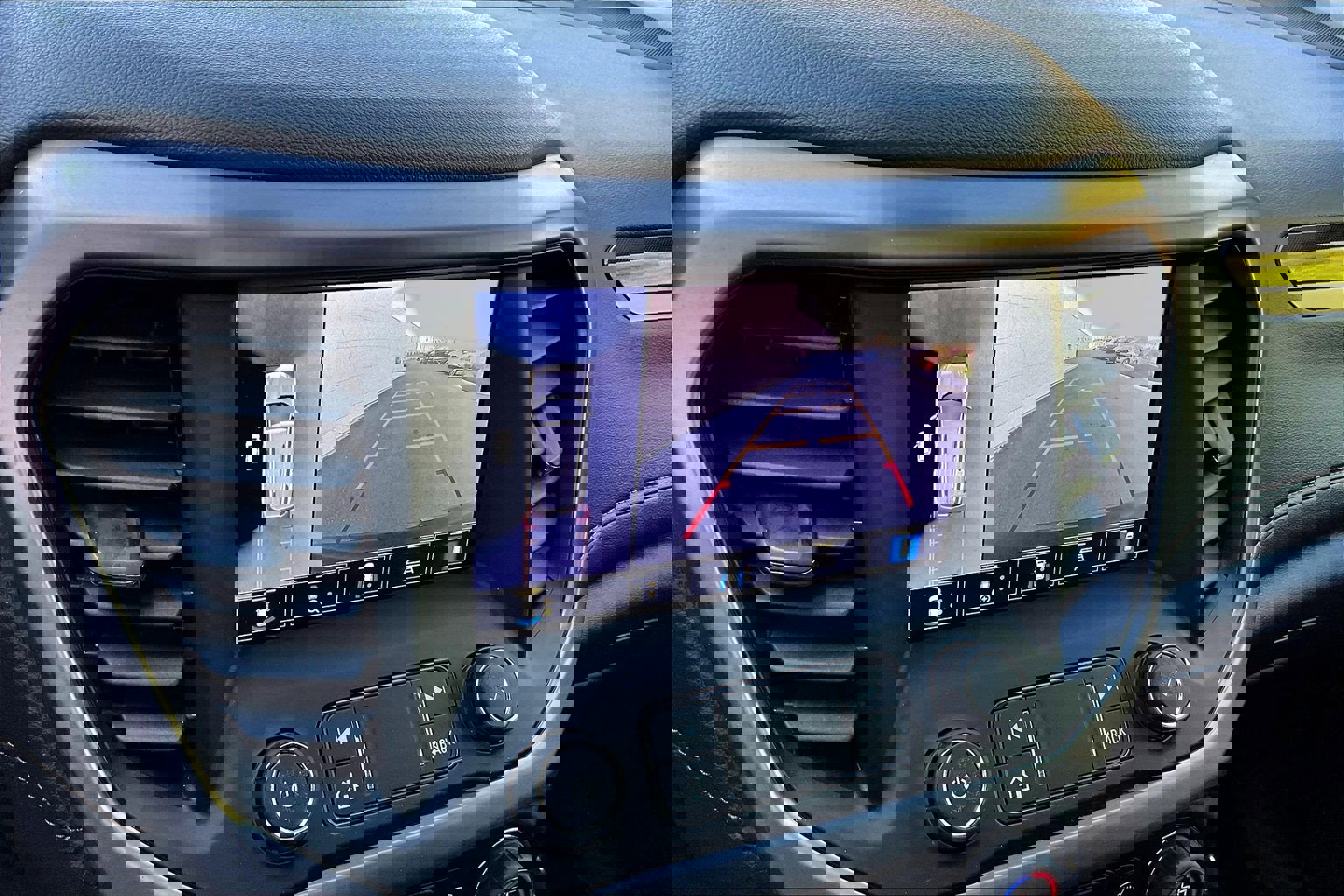 Used 2022 GMC Acadia AT4 w/ Technology Package image 14