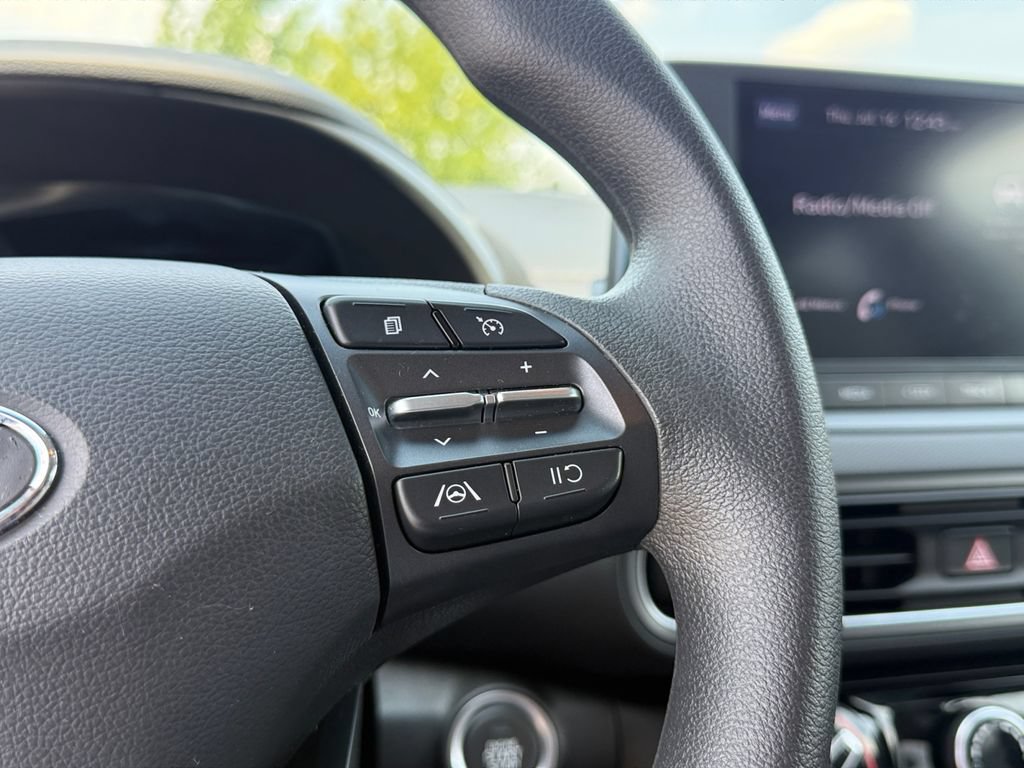 Certified 2023 Hyundai Kona SEL AWD/4WD image 25
