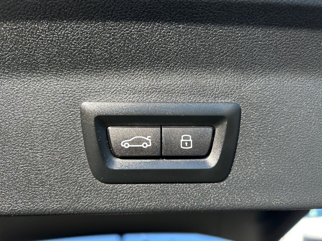 Used 2024 BMW X3 xDrive30i w/ Premium Package image 17