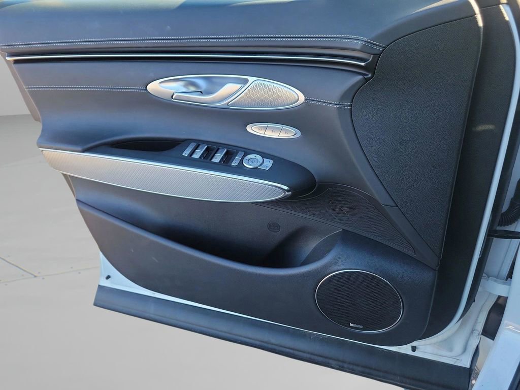 Used 2025 Genesis GV70 2.5T Sport Prestige w/ Sport Prestige Package image 21