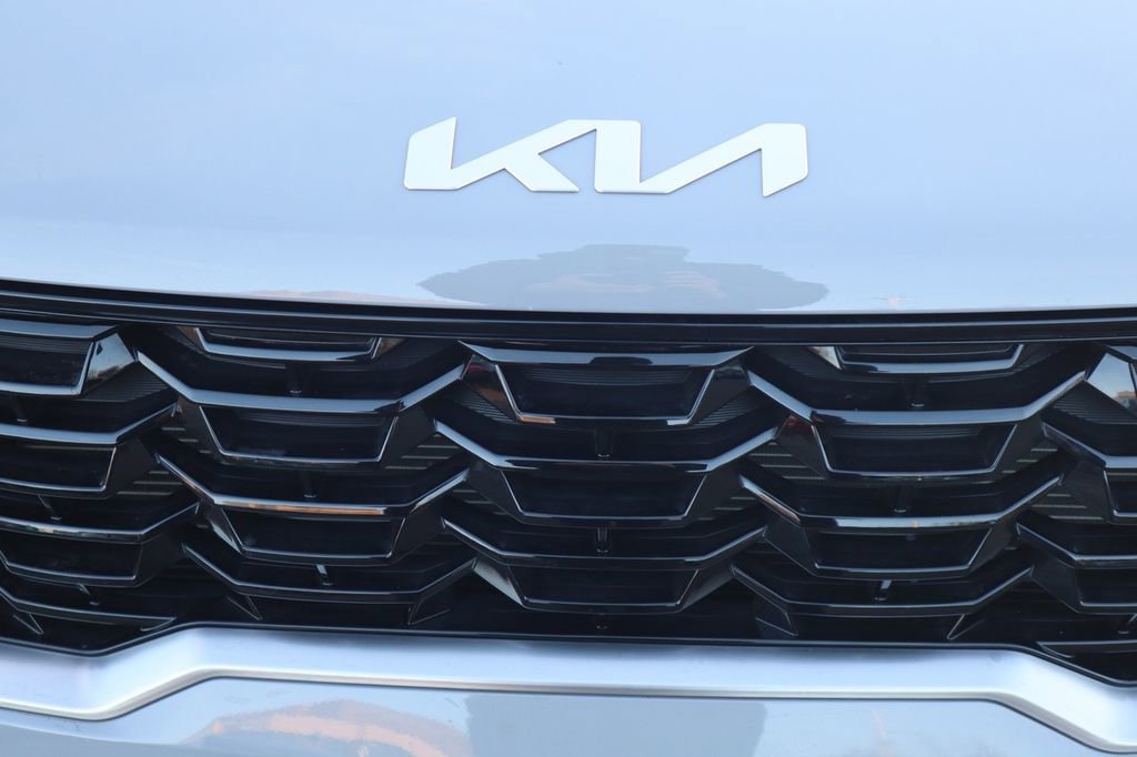 Used 2025 Kia Sorento S image 28