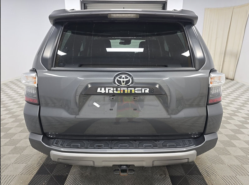 Used 2022 Toyota 4Runner TRD Off-Road Premium AWD/4WD image 7