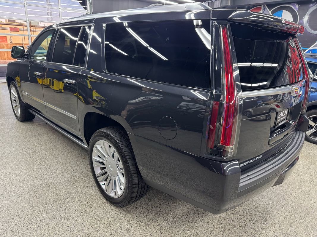 Used 2019 Cadillac Escalade ESV Platinum image 3