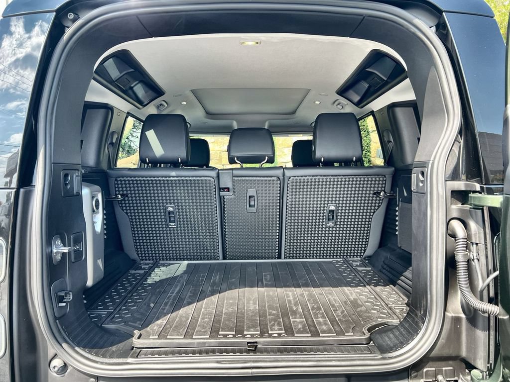 New 2026 Land Rover Defender 110 S AWD/4WD image 18