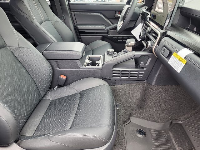 New 2026 Toyota 4Runner Limited AWD/4WD image 17
