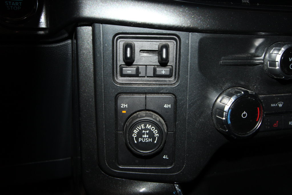 Used 2022 Ford F150 XLT w/ Equipment Group 302A High AWD/4WD image 16