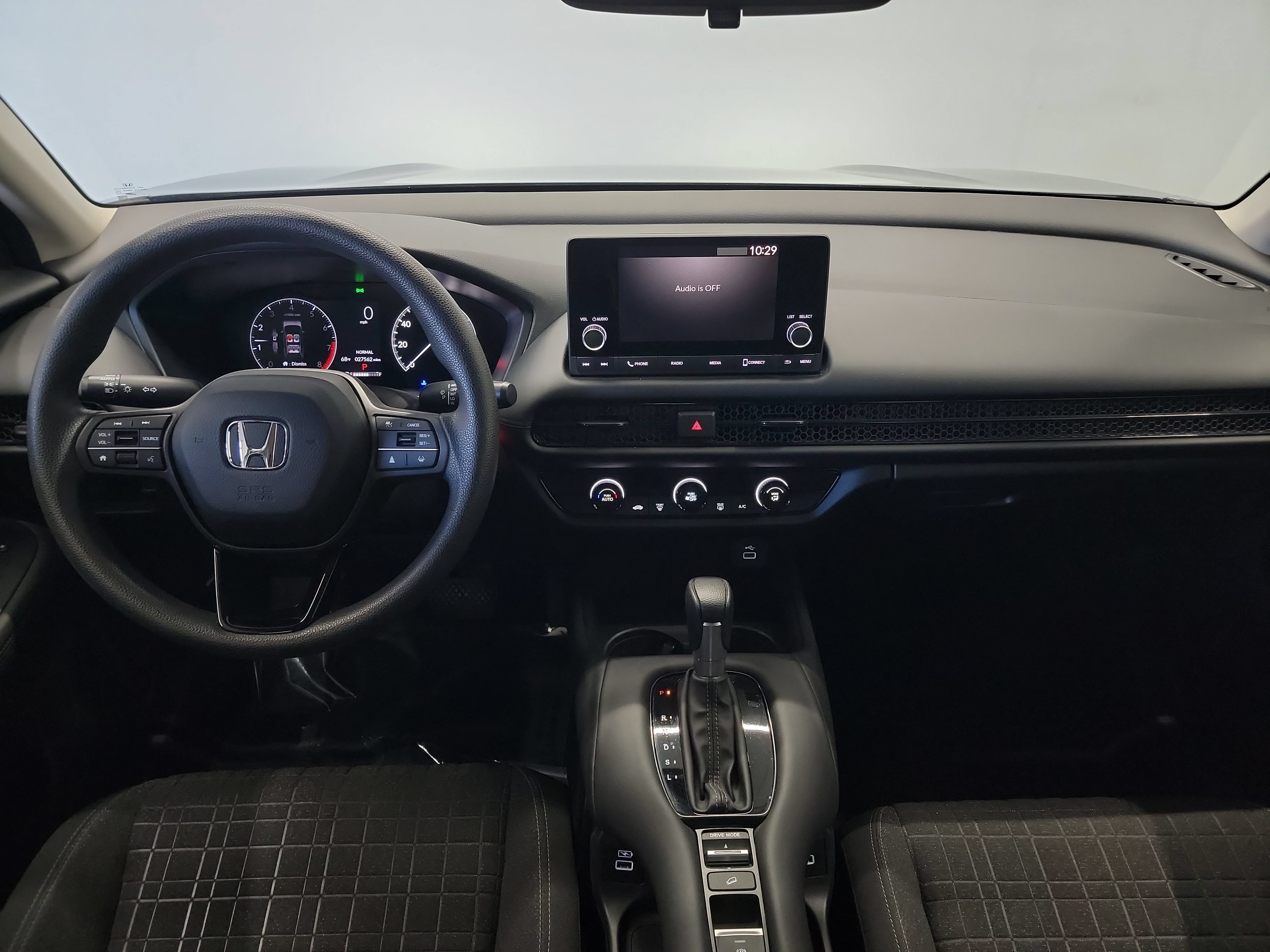 Used 2023 Honda HR-V LX image 15