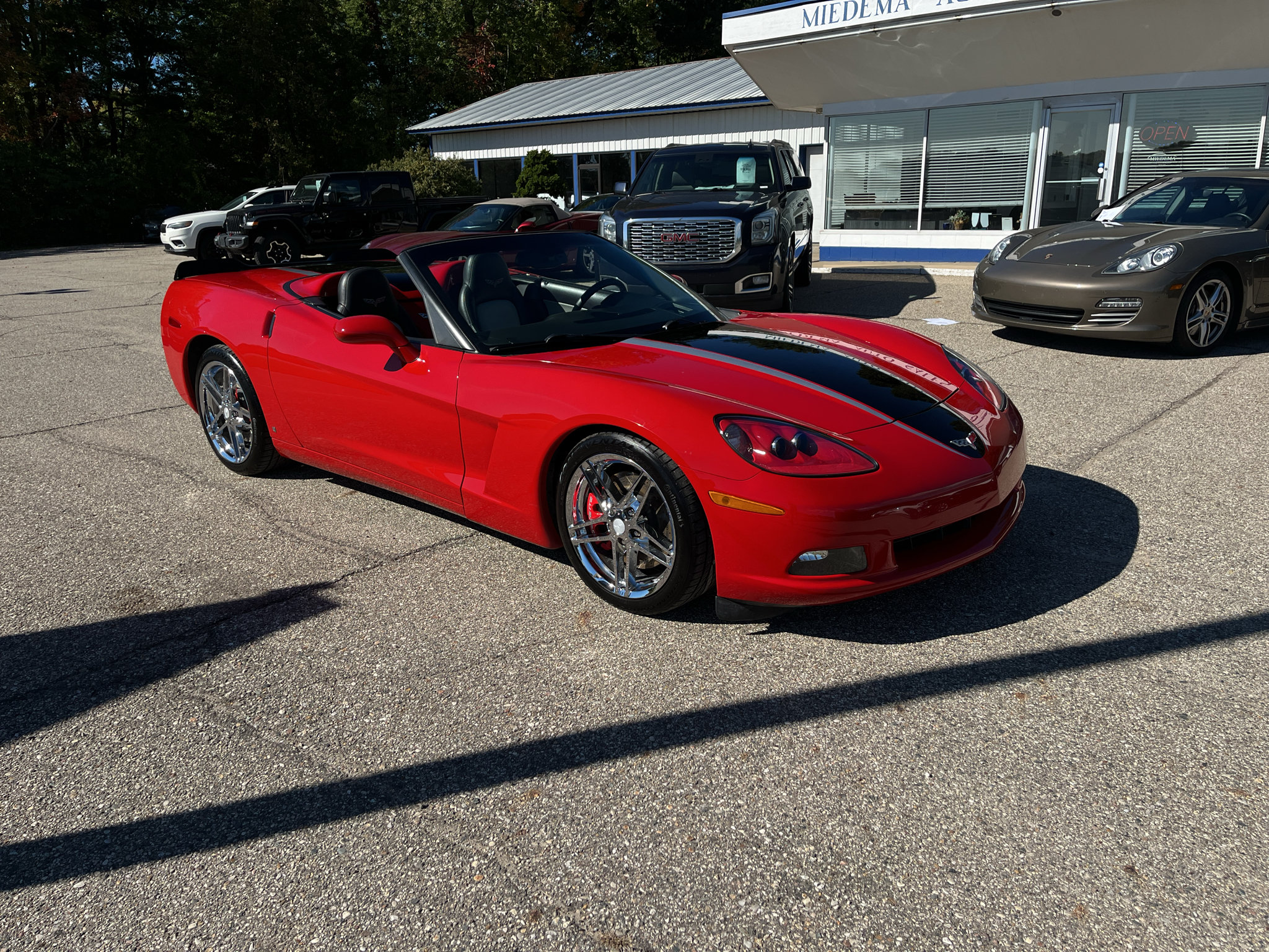 Used 2007 Chevrolet Corvette Convertible w/ Preferred Equipment Group RWD image 33