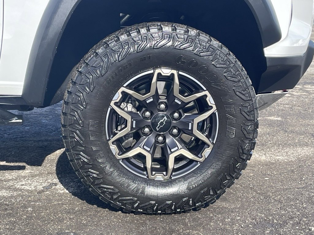 Used 2024 Chevrolet Colorado ZR2 w/ Safety Package image 10