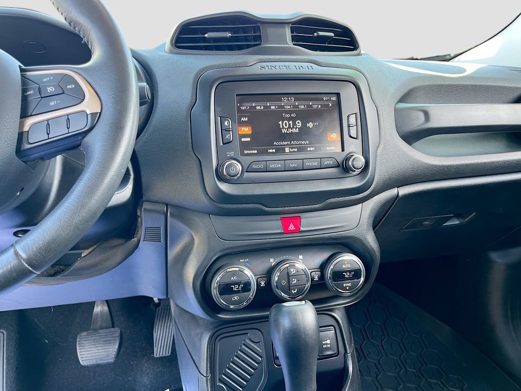 Certified 2016 Jeep Renegade Latitude image 14