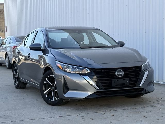 Used 2024 Nissan Sentra SV image 2